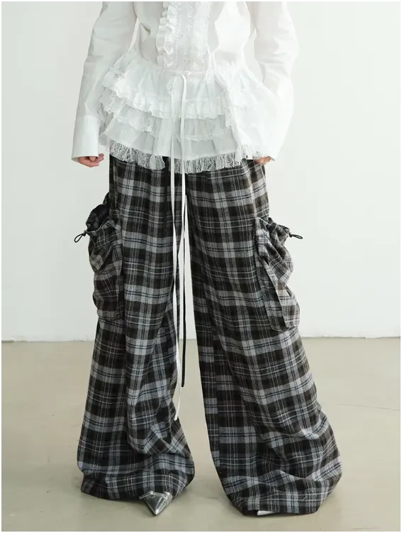 Docter Plaid Cargo Pocket Pants