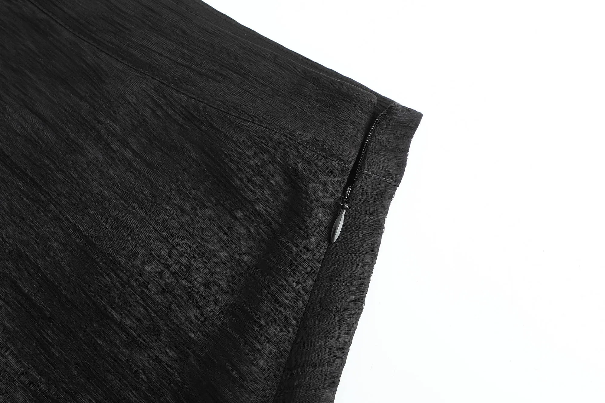 Dual-Layer Drawstring Midi Skirt in Black