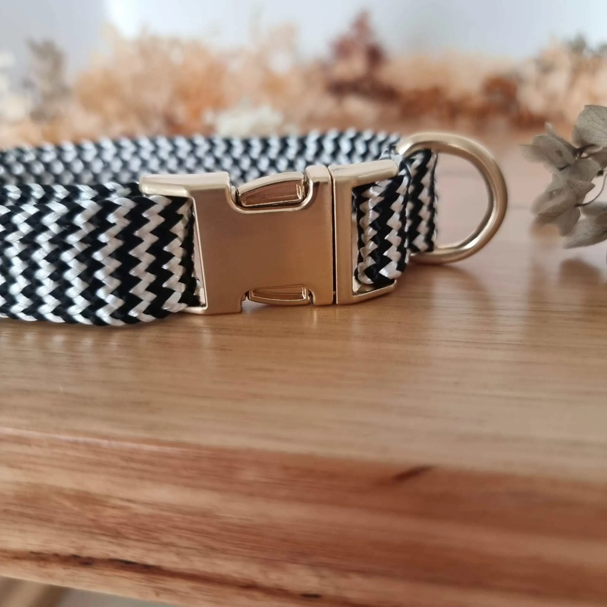 Monochrome Dog collar - Black and White with Gold Buckle