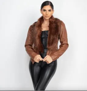 Short Faux Leather jacket w/ detachable fur collar HMJ20594