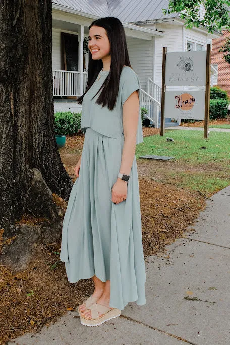 The Pretty Two Piece Pleated Midi Skirt Set