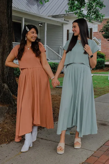 The Pretty Two Piece Pleated Midi Skirt Set